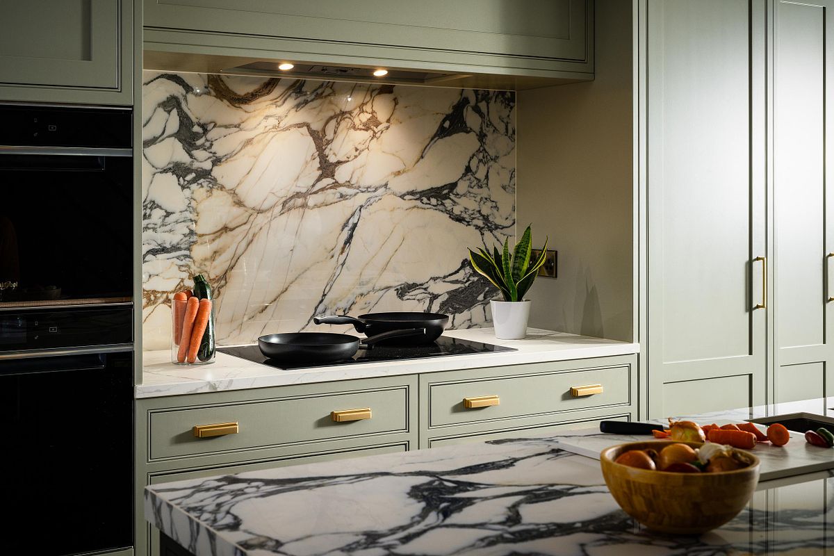 Dada Kitchen with Calacatta Paonazzo Porcelain - The Belfry