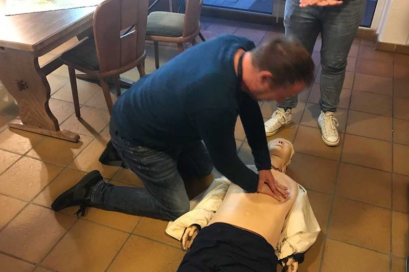 Erste-Hilfe-Schulung mit Markus Schoppe: Ibbenbürener Kickers im Einsatz