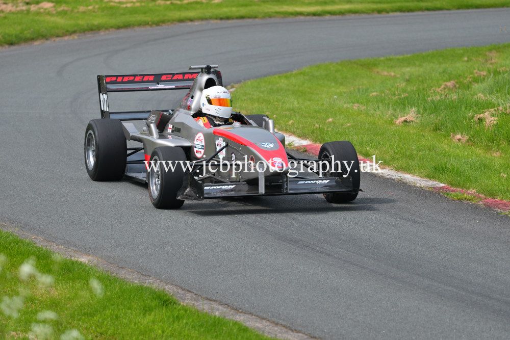 Van Dieman RF02FX  Andrew Colbourne