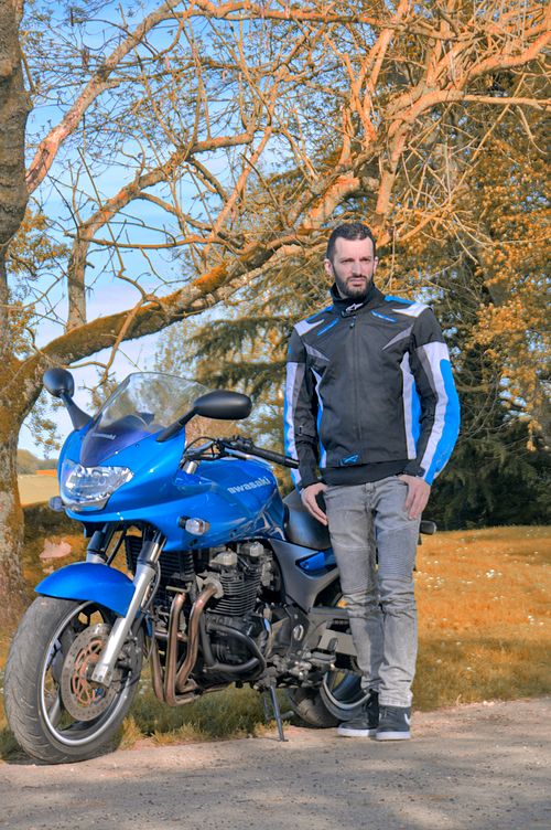 photographe portrait Paris contre-jour lumière dorée