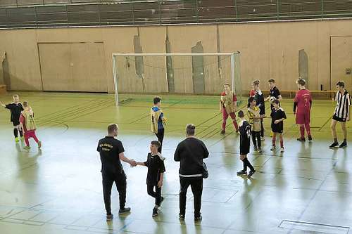 Zusammenarbeit mit Familien und Schulen