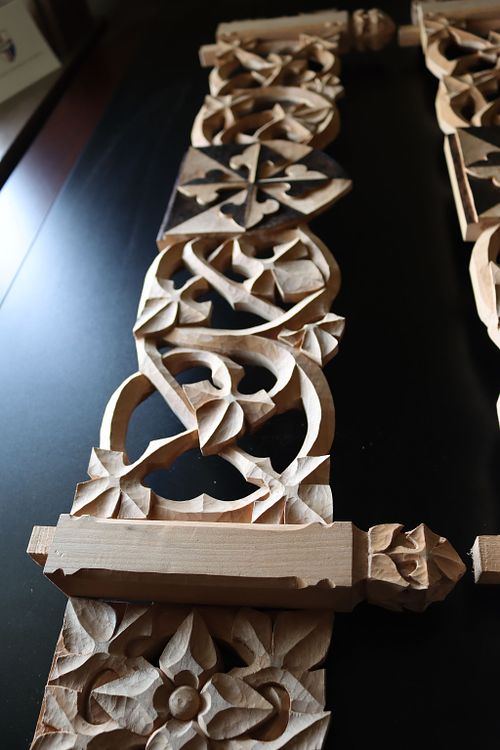 another angle of the shelf carvings in good light