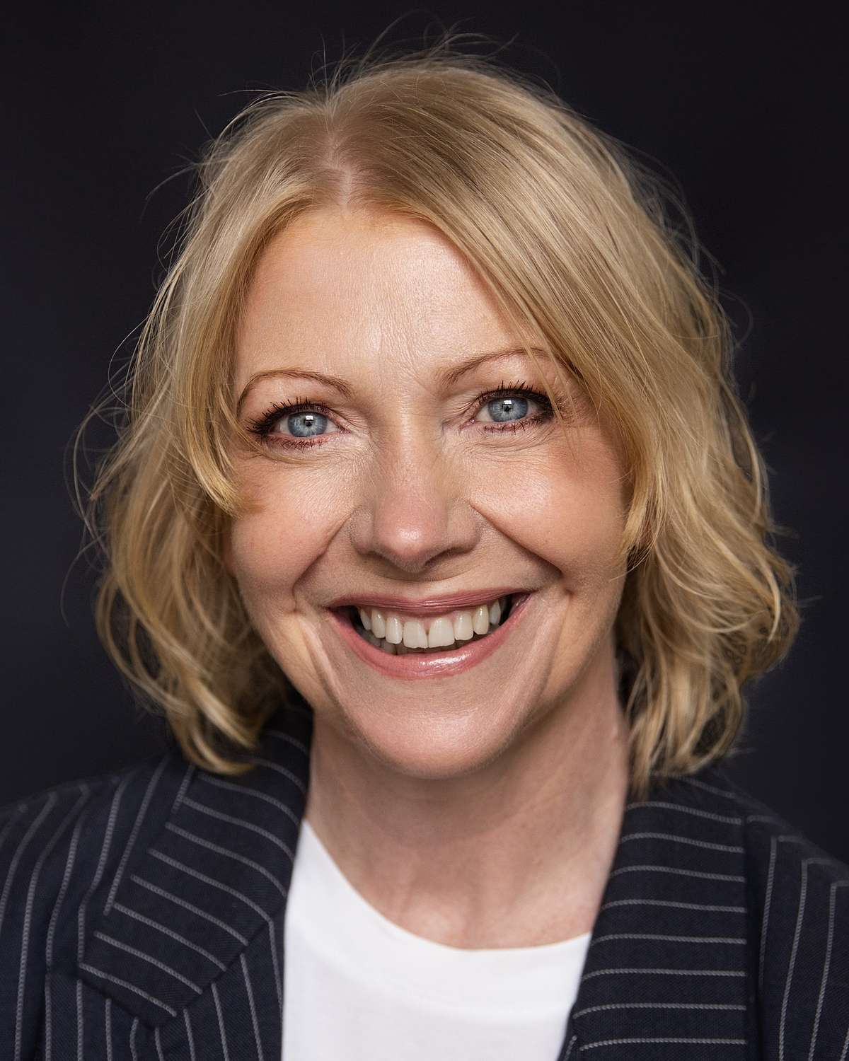 Amanda - Professional Headshot LinkedIn and Social - Gibxon Liverpool