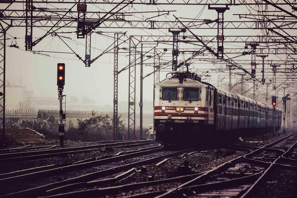 transporation, train, rail, track, pillors
