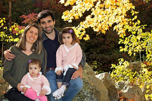 Lifestyle family photography captures the beautiful chaos of everyday life, preserving fleeting moments and cherished memories for generations to come.