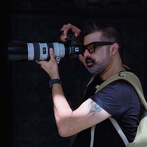 <span style="font-weight:bold;">Shashwat Nagpal.</span> Photographer. <br />Visual Strategist. Storyteller for Modern Brands.