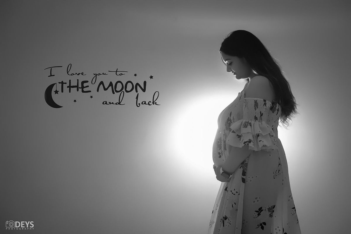 Silhouette pregnant women photoshoot at home in Delhi