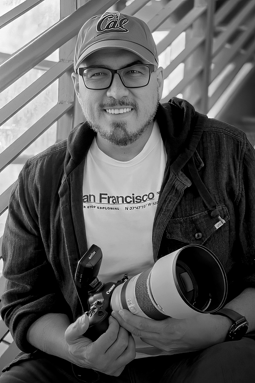 Hi, I'm Dan Holguin. I'm a Portrait Photographer based in central California.