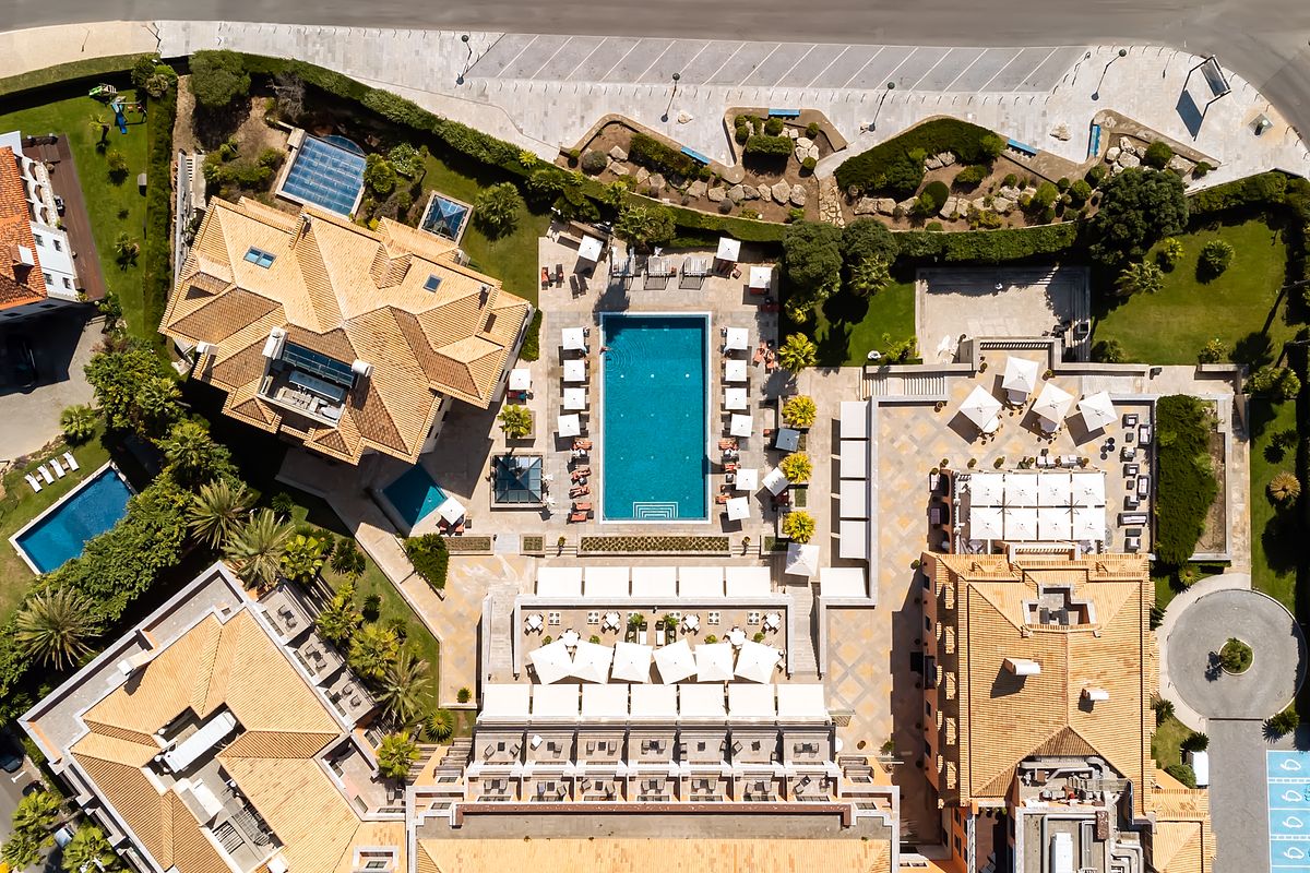 Produ&ccedil;&atilde;o fotogr&aacute;fica de no Grande Real Villa It&aacute;lia, membro do THE LEADING HOTELS OF THE WORLD.