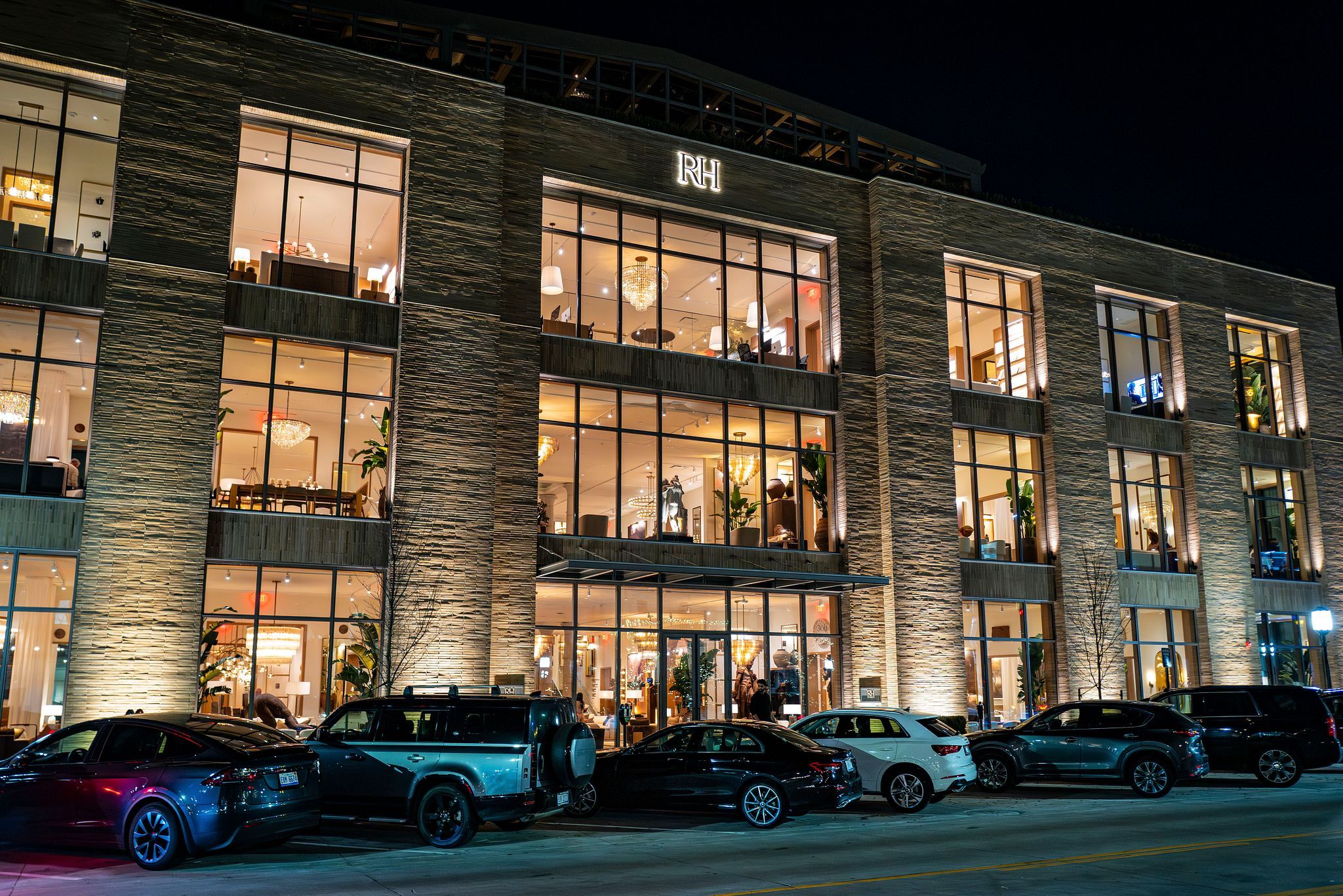 RH Detroit | Birmingham By Design