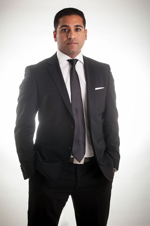 Hello, I am Neil Patel, a Portrait, Fashion & Lifestyle Photographer based in Winnipeg, Canada.