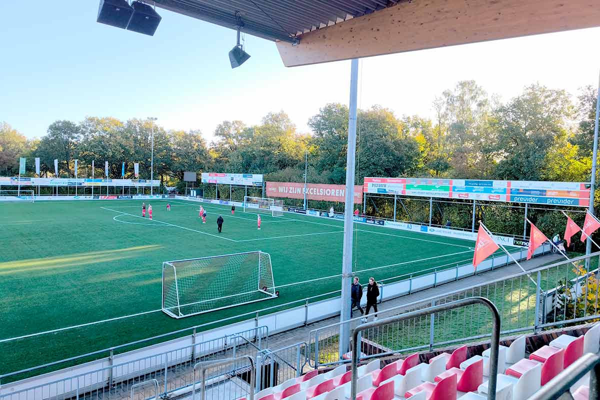 Ibbenbürener Kickers auf dem Kunstrasenplatz in Rijssen