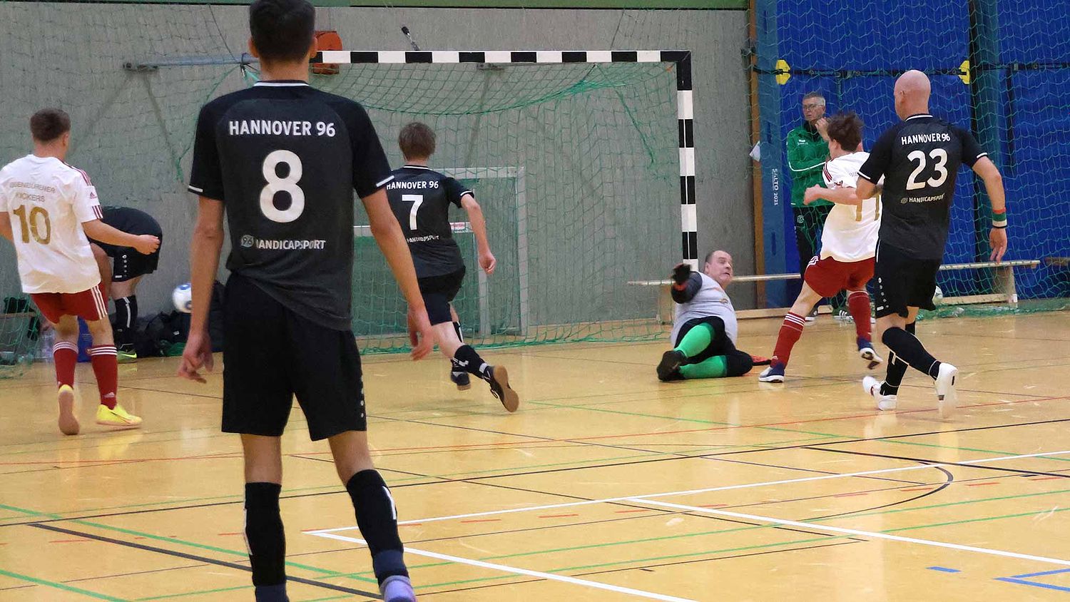 Spieler der Ibbenbürener Kickers im Spiel gegen Hannover 96