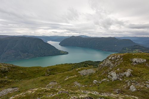 Fjord nordique couleur émeraude