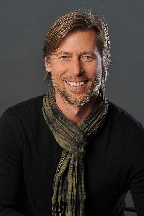 CORPORATE HEADSHOTS & PORTRAITS