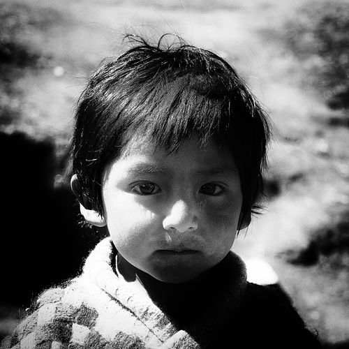 Portrait d'un jeune enfant du Pérou