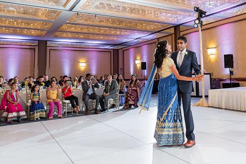 indian-couple-dancing