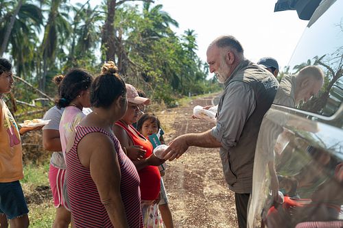 Documentary portrait of José Andrés during World Central Kitchen mission in Acapulco — by David Andrade