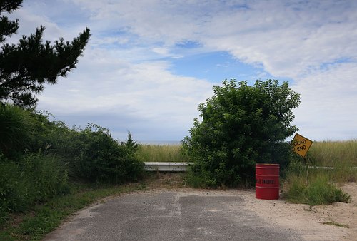 Beach Road before Long Island Sound.