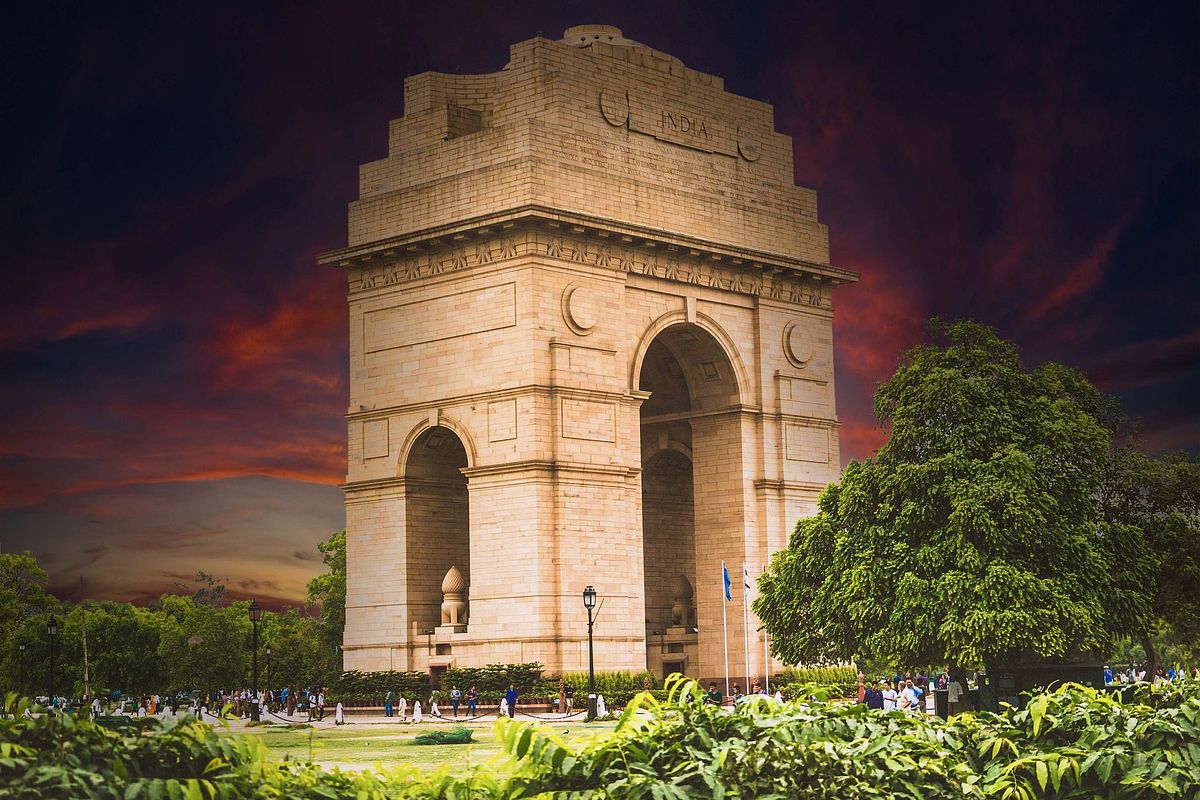 evening shot, summer,  India gate, city, crowd, poeple