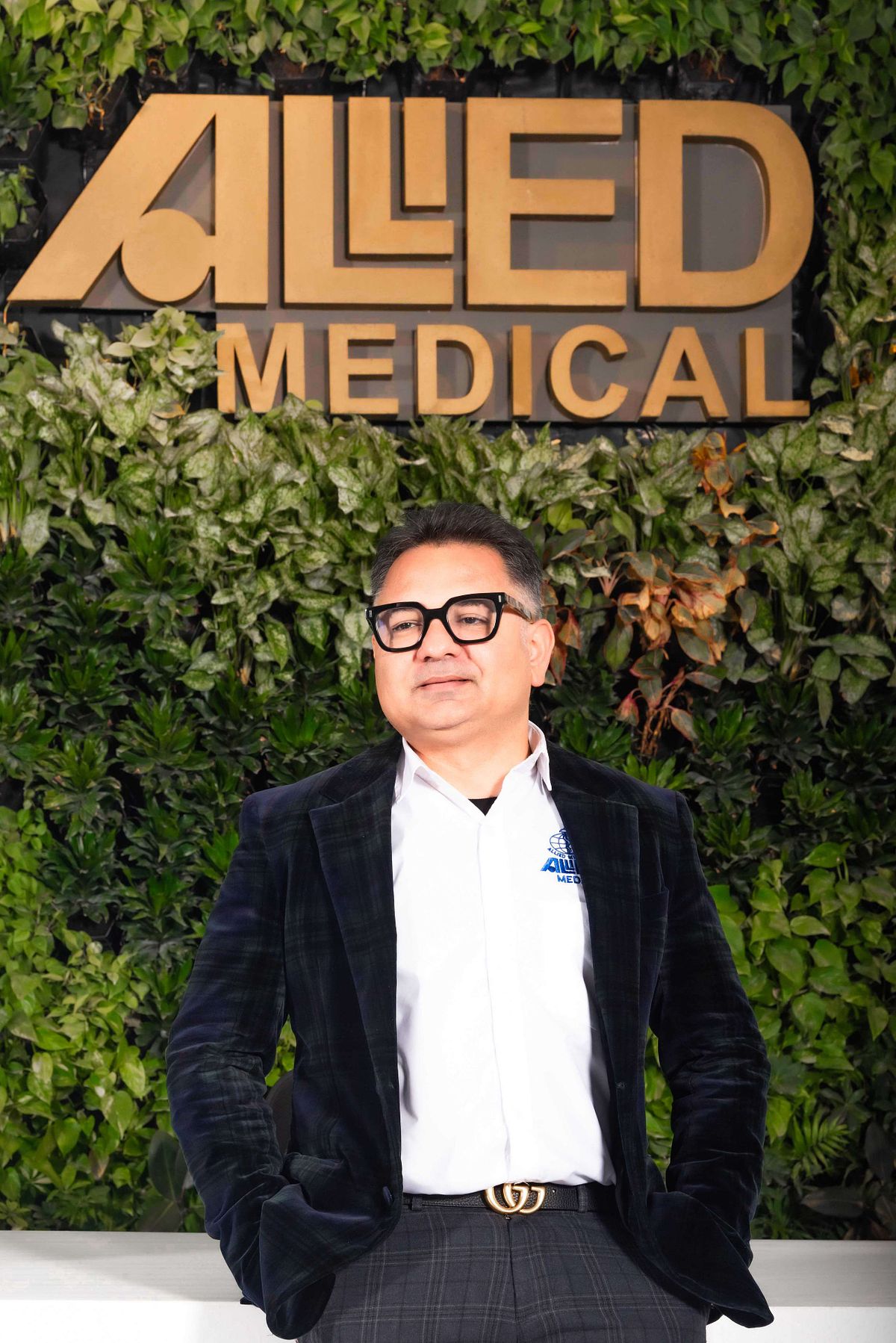 Professional headshot, portrait, and group photo for corporate and personal branding.