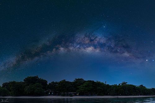 Rising Milky Way over Siladen