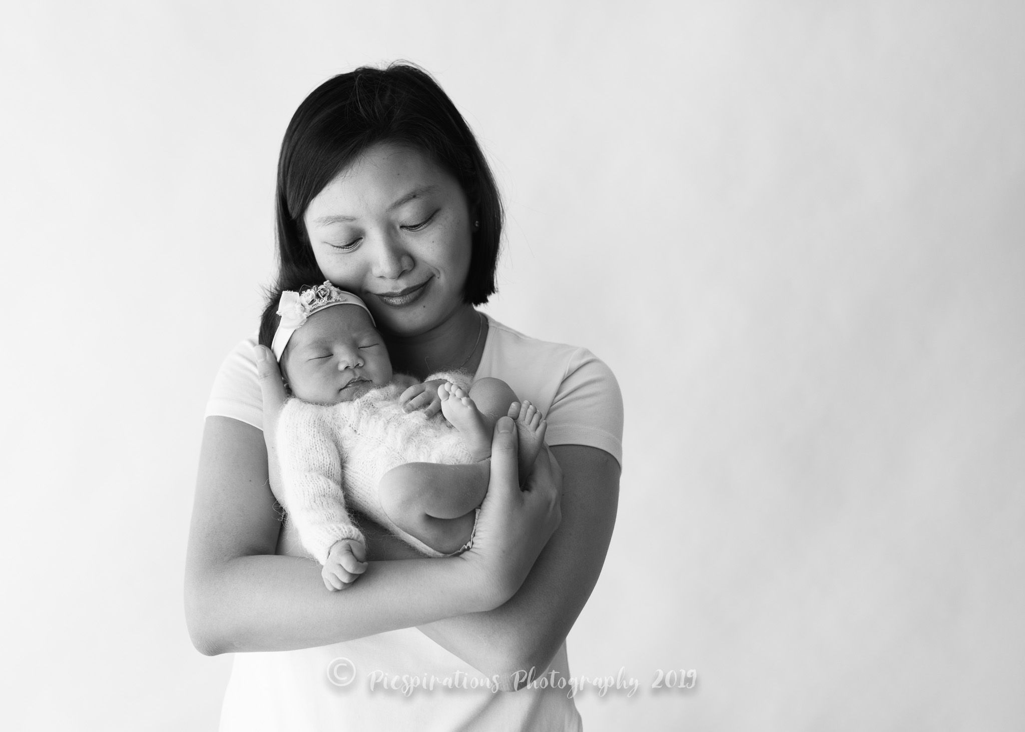 Newborn Photography - Picspirations Photography (13)