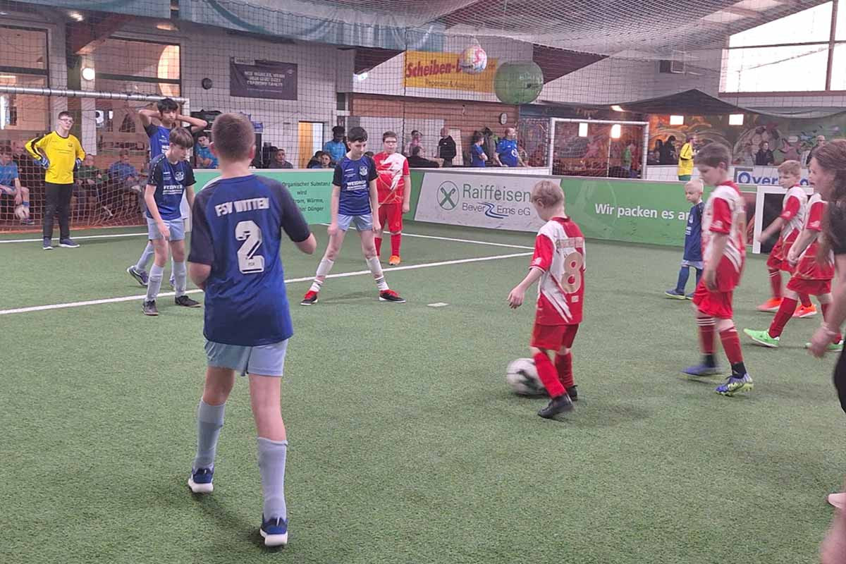 Inklusiver Fußball mit Kindern und Erwachsenen in der Soccerhalle Greven