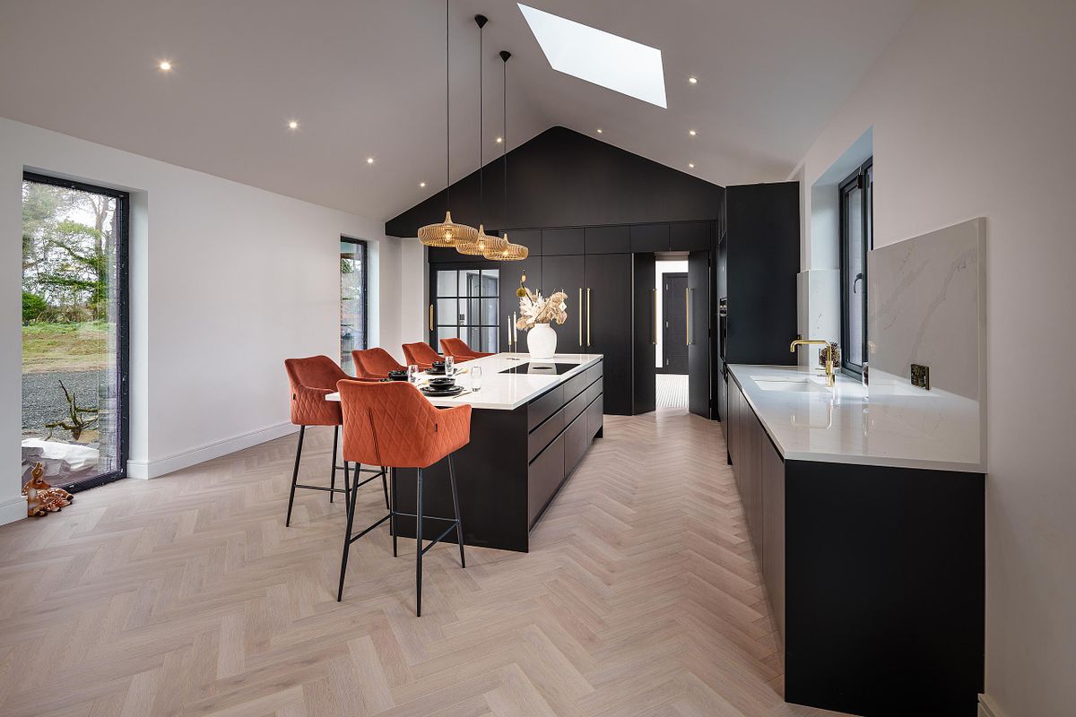 Spacious Modern Kitchen by DWK Kitchens