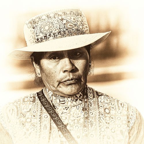 Portrait en sepia d'une femme du Pérou