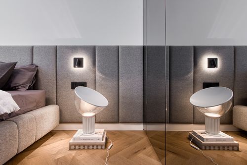 Reflections and light creating visual depth and atmosphere – Azoria project