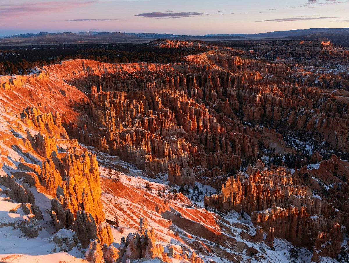 Ora d'oro in un paesaggio invernale