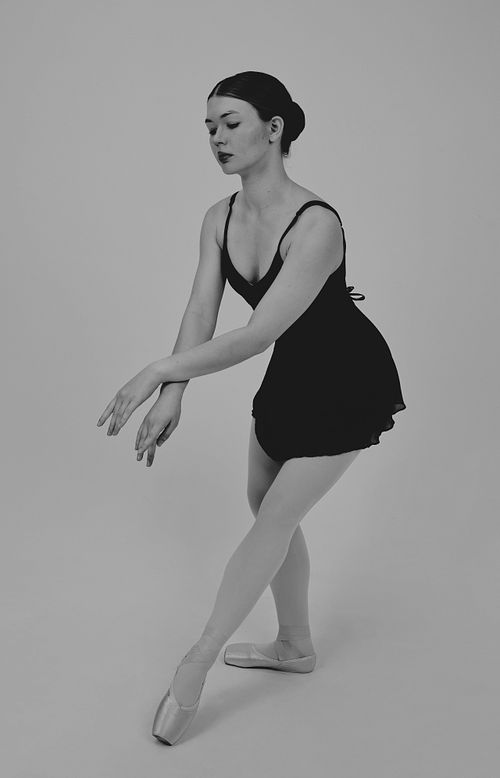 Dance photo session in a studio in Poznań, Poland