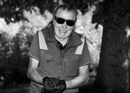 Migranten im HEKS-Garten