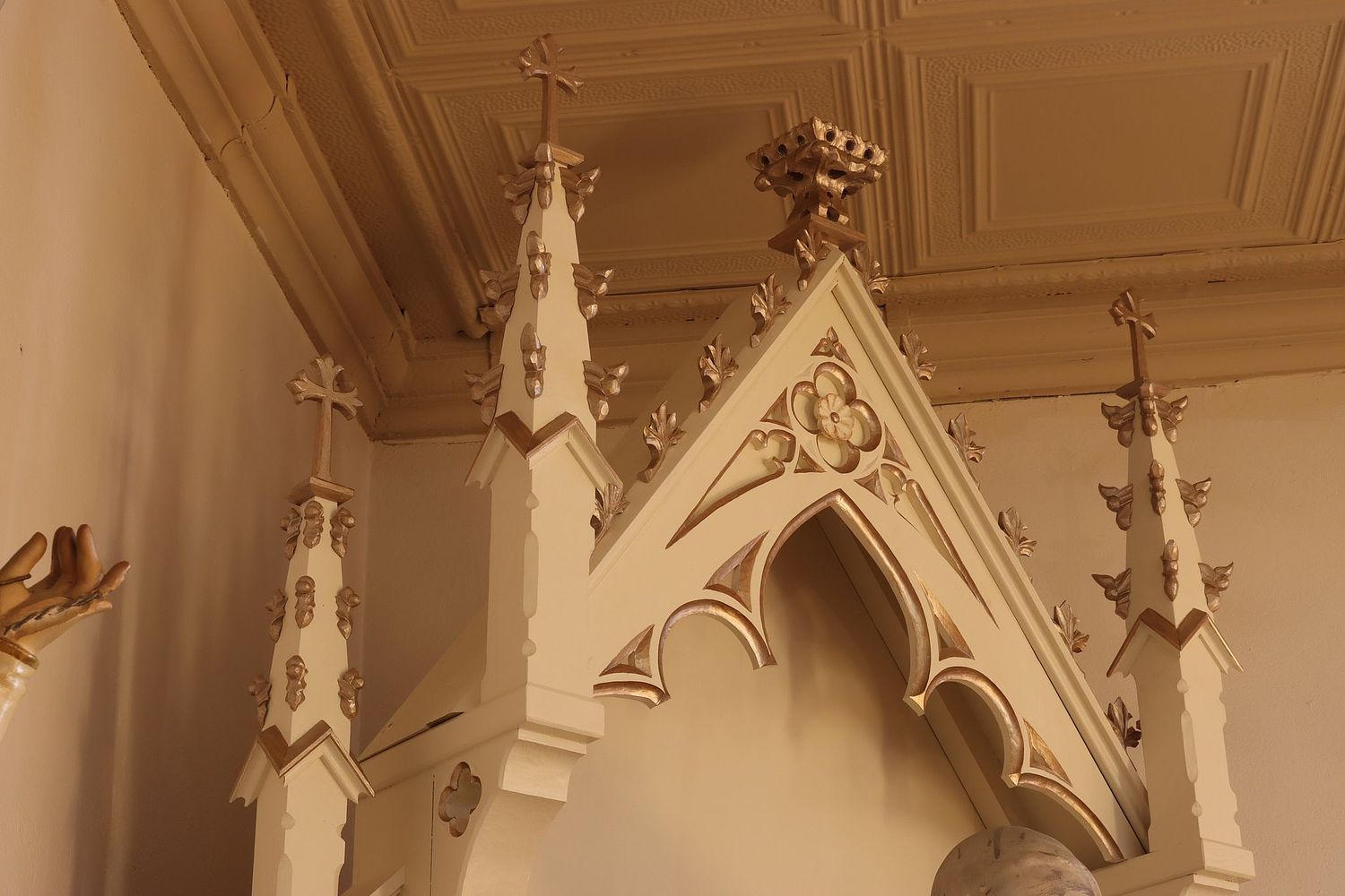 Contrasts Woodcarving LTD