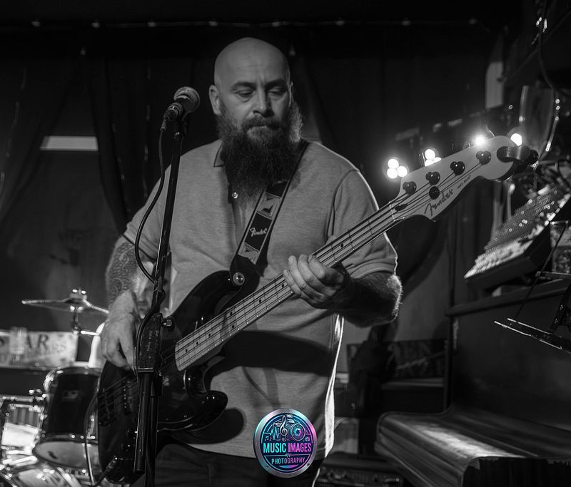 The Black Market Venue, Connie and The Rogues