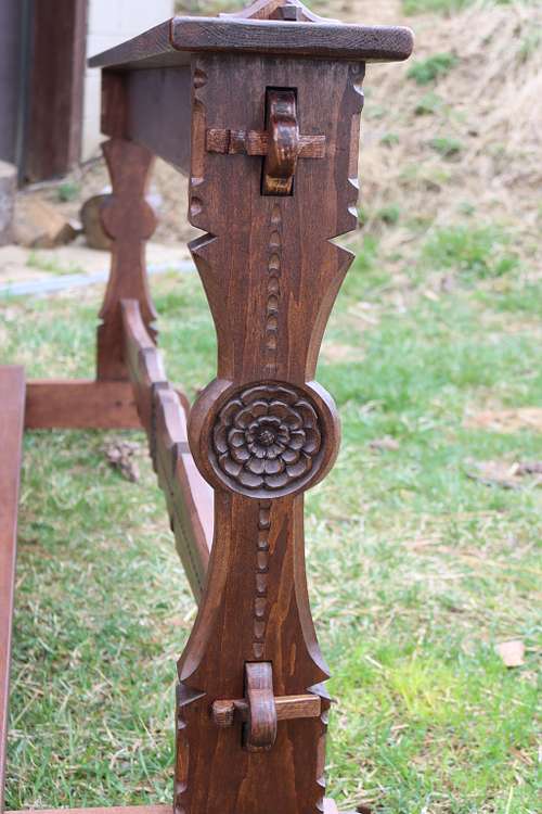 Leg Carving Detail